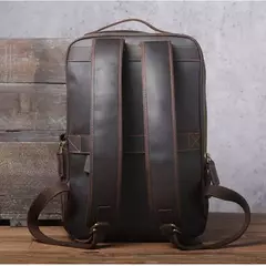 Imagem do Mochila de couro genuíno para homens, cavalo louco vintage mochila para laptop grande mochila diária mochila de viagem mochila para caminhadas