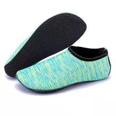 Sapatilhas antiderrapantes para água unissex, meias de mergulho, sandália de praia aquática de verão, sapato plano, chinelo marítimo para homens e mulheres