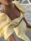 Vestido midi elegante e recortado para mulheres, gola quadrada, manga folhada, vestido de fenda para senhora, elegante moda de festa, amarelo, verão, 2024