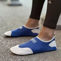 MAEDEF-Sapatos de água antiderrapantes para homens e mulheres, meias de mergulho, tênis, chinelos, beira-mar, luz, aqua, praia, sandália, beira-mar