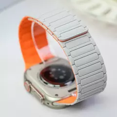 Pulseira Desportiva Magnética para Apple Watch, Pulseira de Silicone, Série iWatch, Ultra 2, 9, 8, 7, 6, 5, 4, 49mm, 45mm, 44mm, 42mm, 38 milímetros, 40 milímetros, 41 milímetros - Wolf Magazine