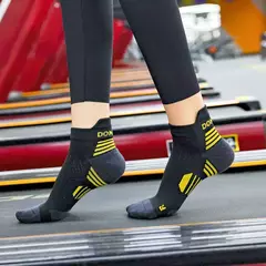 Meia de corrida de maratona profissional para homens e mulheres, meias engrossadas, amortecido, tubo curto, corte baixo, esportes, fitness, 2023 - comprar online