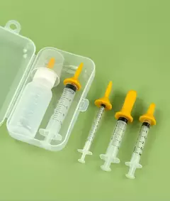 Imagem do Conjunto de dispositivo de alimentação para animais de estimação, garrafa para cuidados com cães e gatos, seringa, dispositivo de alimentação para gatinhos recém-nascidos com garrafa de alimentação, dispositivo de medicação para cachorros