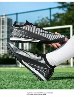Homens treinamento profissional botas de futebol ultraleve sapatos unisex atacado feminino respirável transporte da gota indoor futsal - Wolf Magazine