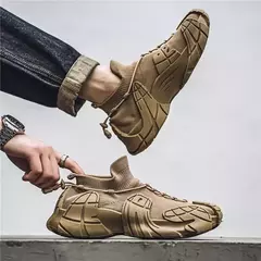 Sapato casual de malha leve masculino, meias respiráveis, tênis antiderrapante, sapato de pai versátil, popular, novo, 2024 na internet
