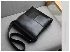 Imagem do Bolsa crossbody impermeável para homens, cor sólida, grande capacidade, pasta portátil, armazenamento de couro PU, sacos de ombro, meninos