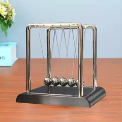 Newton's Cradle Metal Pêndulo, Educacional Física Brinquedo, Square Design, Energia Cinética, Escritório Stress Reliever, Ornamento Equilíbrio Bola - Wolf Magazine