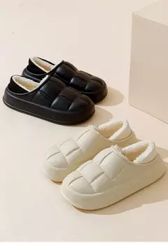 Chinelos de algodão impermeáveis para casais, sapatos de confinamento de pelúcia interior, bolsas femininas e chinelos domésticos, outono e inverno na internet