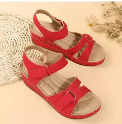 Sandálias macias de toe aberto para mulheres, fivela de cunha, sandália ortopédica, calçado feminino, nova moda, verão, 2023