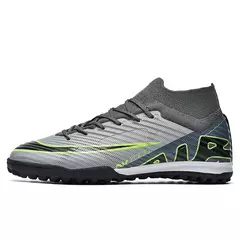 Sapatos de futebol ultraleves antiderrapantes interiores para homens, grampos profissionais, treinamento de grama, tênis original, botas de futebol na internet