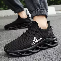 Imagem do Tênis leves para homens, Sapatos esportivos confortáveis, Sapatos de malha respirável, Tênis de plataforma ao ar livre, Verão, Novo