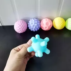 Imagem do Bebê brinquedos mãos tocar bola sensorial brinquedo infantil chocalho massagem kawaii macio bola tátil desenvolvimento para bebês