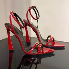 hatboy2023 novas mulheres sandálias de salto alto verão saltos transparentes luxo strass cinta estilingues feminino sexy sandália de casamento - comprar online
