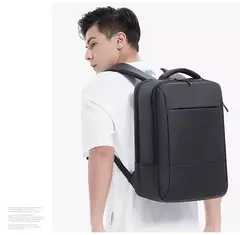 Mochila impermeável de grande capacidade para homens Carregamento USB Bagpack para laptop masculino Mochila de viagem de negócios na internet