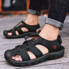 2024 sapatos masculinos de couro verão novo tamanho grande sandálias masculinas sandálias de moda chinelos tamanho grande 38-47 ?