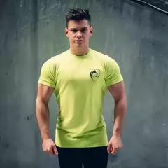 Camiseta esportiva masculina de manga curta elástica, Fitness ao ar livre, Corrida, Ginásios, Tendência da moda, Verão, 2022 na internet