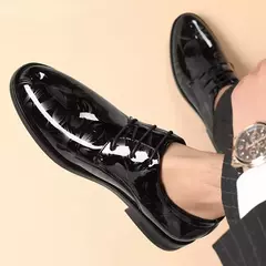 Homens do escritório Vestido Sapatos Padrão Floral Homens Sapatos Formais De Couro Moda De Luxo Sapatos De Casamento Do Noivo Homens Sapatos Oxford Vestido 38-47 na internet