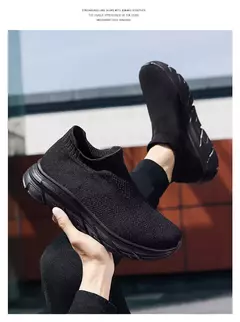 Tênis de corrida respirável masculino e feminino, calçados esportivos leves, tênis slip-on, meias da moda, tamanho grande 46, venda quente na internet