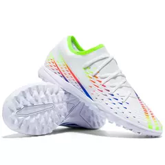 Imagem do Sapatos de futebol antiderrapante ultraleves para homens, tênis de futebol, chaveiros, alta qualidade, TF, FG, relvado, treinamento