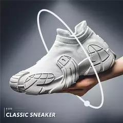 Imagem do Tênis respiráveis para homens e mulheres, meias de tecido voador, sapatos casuais, tendência de personalidade, novo