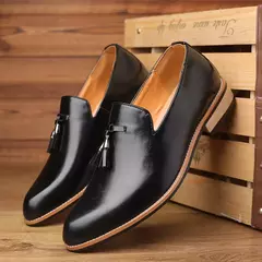 Imagem do Oxfords de escritório formal masculino, Sapatos de casamento Oxford, Mocassins franjados, Sapatos sociais de luxo