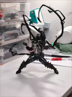 Novo venom revoltech incrível yamaguchi figuras agente veneno anime figura modelo coleção eugene thompson revoltech figura presente - loja online