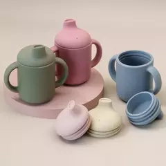 Bebê portátil Alimentação Drinkware Cup, Recém-nascido Aprendizagem, Hand Shank Garrafas, Silicone Talheres, Garrafa De Água Da Criança, Acessórios do bebê na internet