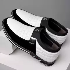 Sapatos masculinos de couro para slip-on, sapatos de sola macia, casual para negócios, escritório clássico, costura elegante na internet