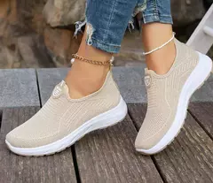 Imagem do Sapatos femininos leves respiráveis tamanho grande apartamentos para senhora, deslizamento em sapatos casuais esporte ao ar livre tênis moda tênis