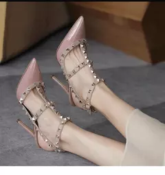 Imagem do Salto alto clássico em couro genuíno para mulheres, sandálias rebite, bombas pontiagudas, preto, fino, festa, casamento, verão, moda, 2024