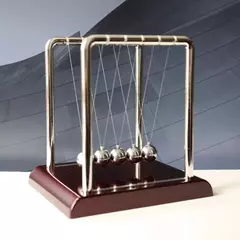 Newton's Cradle Metal Pêndulo, Educacional Física Brinquedo, Square Design, Energia Cinética, Escritório Stress Reliever, Ornamento Equilíbrio Bola - loja online