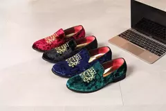 Sapatos de couro de camurça para homens, sapatos de casamento, sapatos baixos Oxford, mocassins bordados, tamanho grande, alta qualidade, designer, luxo, festa na internet