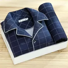 Imagem do Conjunto de pijama de seda leite confortável masculino, loungewear elegante, estampa xadrez listrada, lapela combinando cores, pijama longo de peito único, outono e inverno