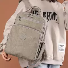 Mochila impermeável de nylon para homens e mulheres, mochila leve para laptop, - Wolf Magazine