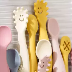 3 pçs colher de silicone garfo para utensílios de bebê conjunto alimentação comida criança aprender a comer treinamento garfo macio talheres utensílios de mesa das crianças na internet