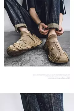Sapato casual de malha leve masculino, meias respiráveis, tênis antiderrapante, sapato de pai versátil, popular, novo, 2024 - comprar online