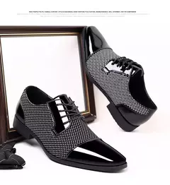 Tendência clássico masculino vestido sapatos para homens oxfords sapatos de couro patente rendas até formal couro preto festa de casamento shoes2023