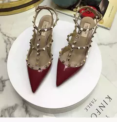 Salto alto clássico em couro genuíno para mulheres, sandálias rebite, bombas pontiagudas, preto, fino, festa, casamento, verão, moda, 2024 na internet