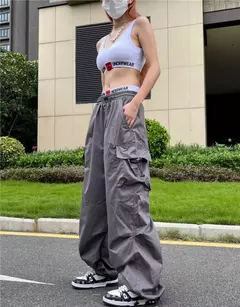 Imagem do Y2k pára-quedas calças pretas mulheres hippie streetwear bolsos grandes calças de carga harajuku perna larga baggy sweatpants