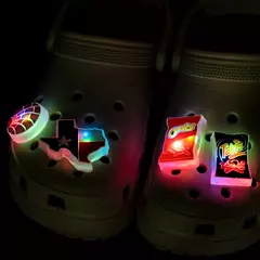 LED iluminado animais plantas encantos da sapata, salamandra sapato decorações, pinos para crianças, homens e mulheres presentes, acessórios tampo, 1pc