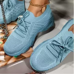 Tênis de malha respirável com cordões para mulheres, sapatos vulcanizados com plataforma, tamanho grande - Wolf Magazine