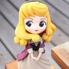 Disney 14cm q posket princesa figura modelo brinquedos bolo figura animação modelo bonecas presentes decoração para casa festa de aniversário na internet