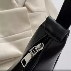Bolsa de ombro Hobo de couro PU feminina, bolsa de embreagem pequena bolsa de ax - loja online