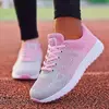 Sapatilhas respiráveis para mulheres, sapatos de caminhada plana, sapatos de malha vulcanizada, calçado feminino com renda, moda feminina, novo, 2022, 2024