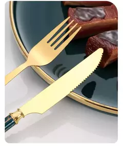 Louça de aço inoxidável com contas duplas, Rack com alça de plástico, faca de bife, garfo e colher, presentes high-end, 24PCs na internet