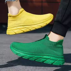 Tênis de corrida respirável masculino e feminino, calçados esportivos leves, tênis slip-on, meias da moda, tamanho grande 46, venda quente