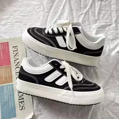 Sapato de lona feminino de sola grossa, tênis retrô com todos os fósforos, original, nicho novo, estilo de Hong Kong, primavera e outono 2024 - loja online