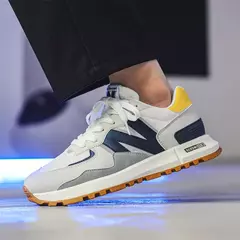 Tênis de corrida respirável masculino e feminino, tênis de casal, tênis de tabuleiro respirável, malha da moda, ao ar livre, alta qualidade, clássico, quatro estações - comprar online