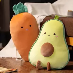 Travesseiro de frutas recheadas para meninas brinquedo de pelúcia banana macia cogumelo dos desenhos animados, cenoura e abacate presente para meninas - Wolf Magazine