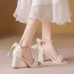 Sandálias pérolas confortáveis femininas, bege feminino, salto alto com bloco de altura, laço preto, sapatos volumosos de conforto, moda, 2024